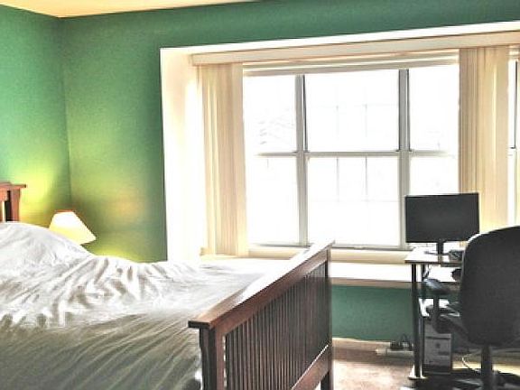 5th image of 228 W Jennifer Ln #3-4B