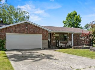 3812 E Saddle Dr, Fort Wayne, IN 46804