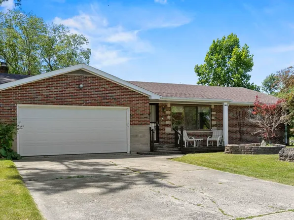 3812 E Saddle Dr, Fort Wayne, IN 46804