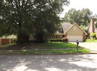 7175 Country Oaks Dr, Memphis, TN 38125