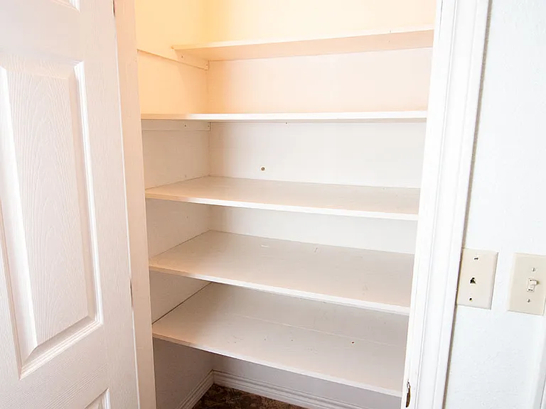 114 Scofield Ave #103 — Photo 6