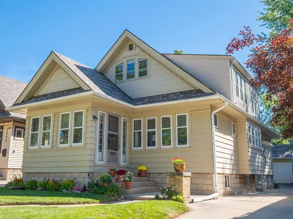 2518 North 65th STREET, Wauwatosa, WI 53213