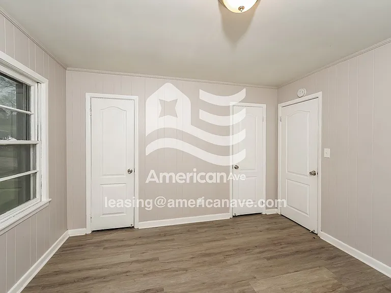 1852385_009_main_bedroom_13631507.jpg