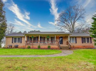 1115 Kelly Rd, Mount Holly, NC 28120