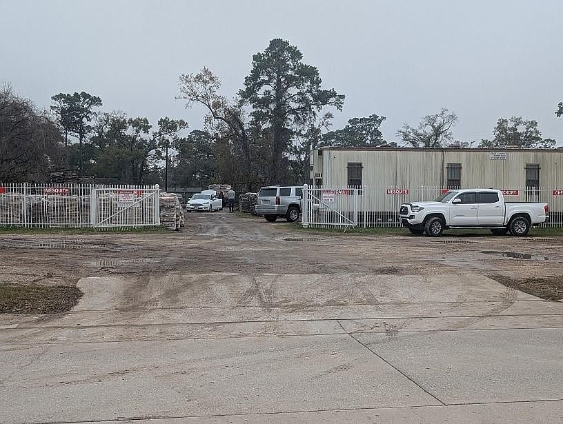 1st image of 3347 Pinemont Dr