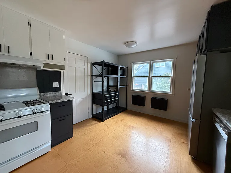 7208 Elliot Ave S — Photo 9