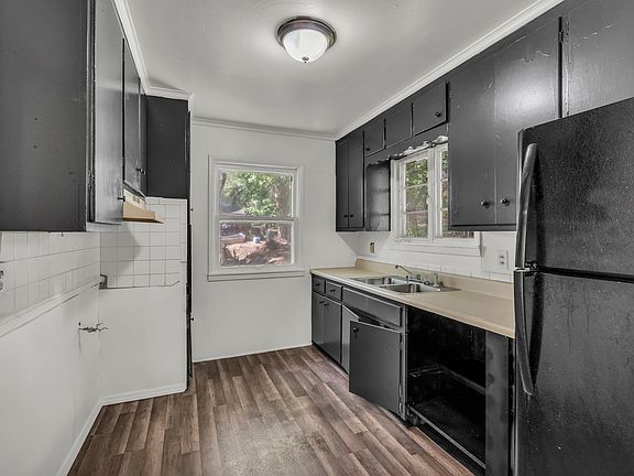 5th image of 429 Spruce Ave