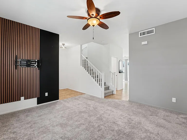 4036 E Carla Vista Dr — Photo 5