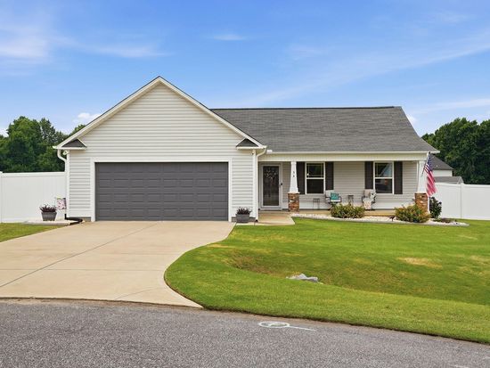 55 Fall Bridge Cir, Benson, NC 27504