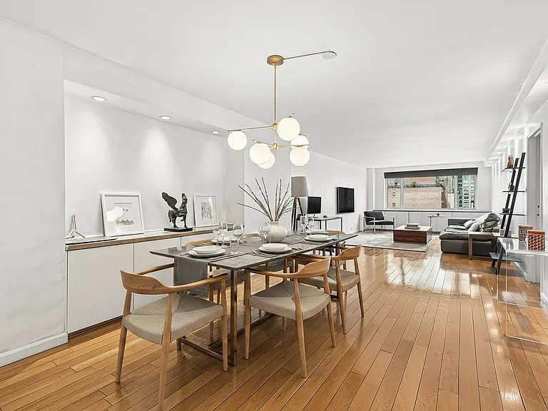 411 E 53rd St #10L — Photo 3