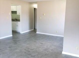 616 S Main St #E3, Shreve, OH 44676