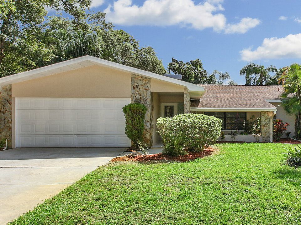 1st image of 548 Winding Willow Dr