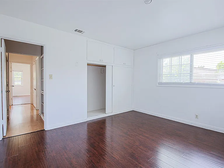9381 Nichols Dr — Photo 20