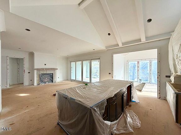 5th image of 3442 Redbud Ln