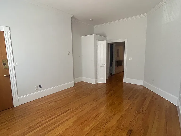 86 W Cedar St #A — Photo 2