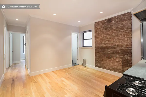 Rented by Compass | media 70