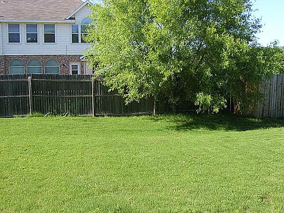 5th image of 308 Fawn Meadow Dr