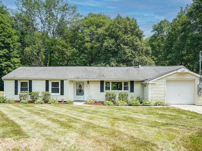 84 Clark Rd, Sturbridge, MA, 01518