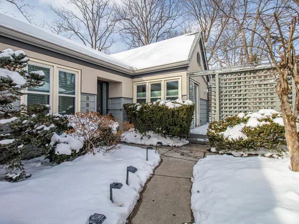 8837 Montgomery Rd, Cincinnati, OH 45236