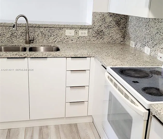 11155 SW 5th Pl #203 — Photo 8