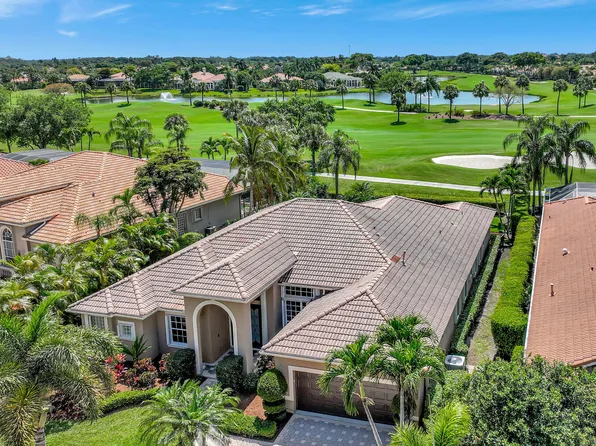 8984 Lakes Boulevard N, West Palm Beach, FL 33412