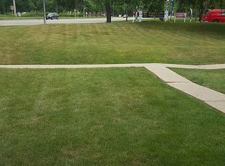 499 McHenry Rd APT 1A, Wheeling, IL 60090