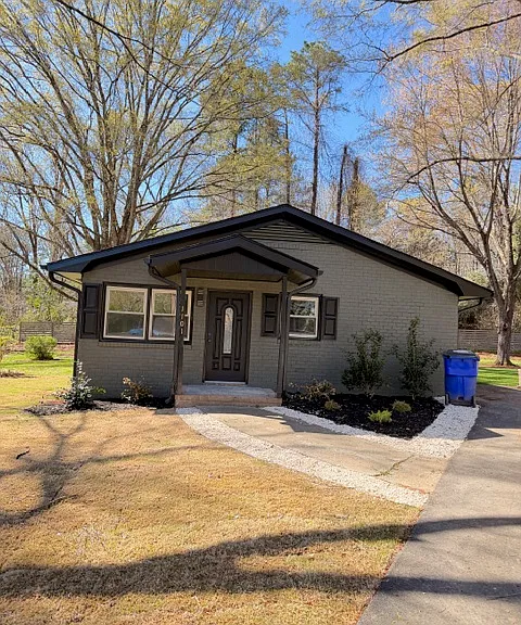 1101 Brenda Ct — Photo 1