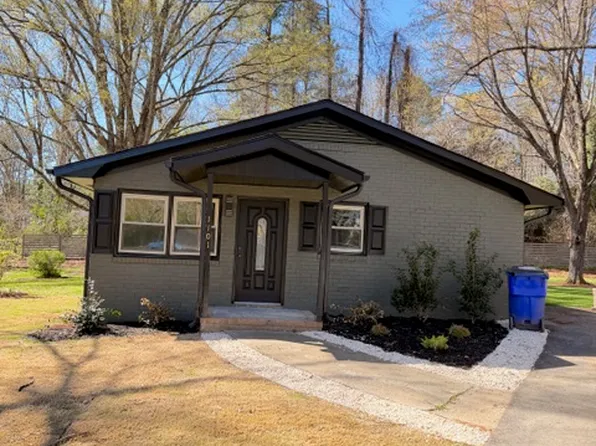 1101 Brenda Ct, Chapel Hill, NC 27516