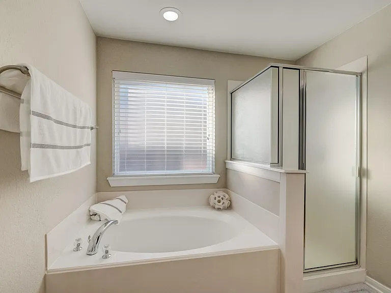 7219 Palmito Ranch Dr — Photo 31