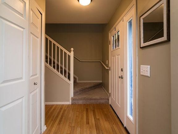 4th image of 2971 Green Valley Dr