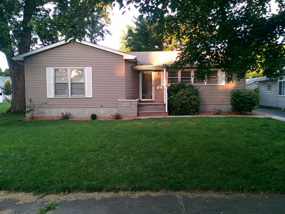 1st image of 1004 N Illinois Ave