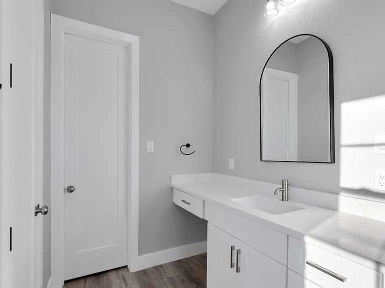 519 Chuckwagon Trl — Photo 20