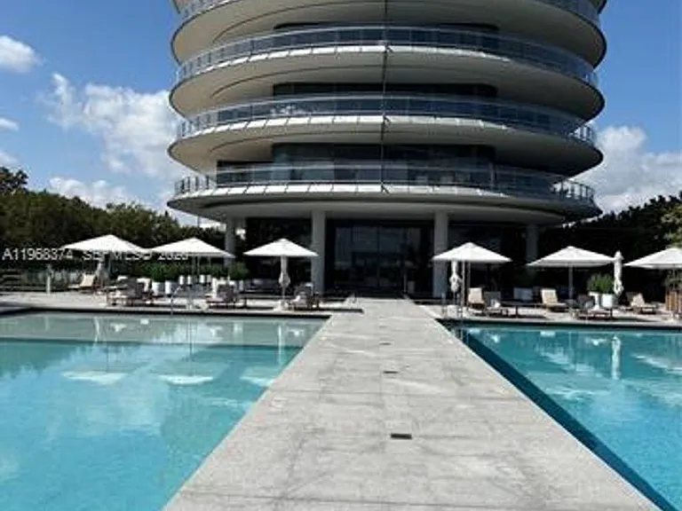 8701 Collins Ave #803 — Photo 30