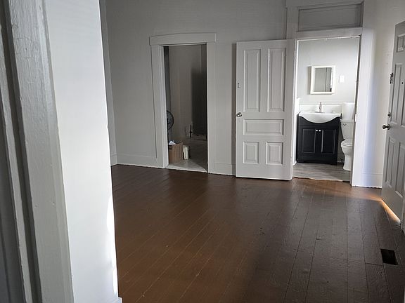4th image of 545 Wyoming St
