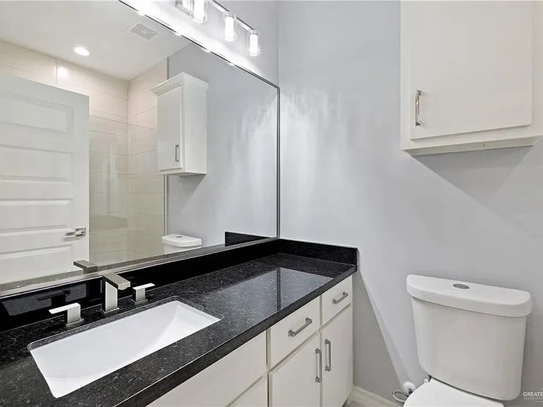 2417 Indian Creek Ave #1 — Photo 17