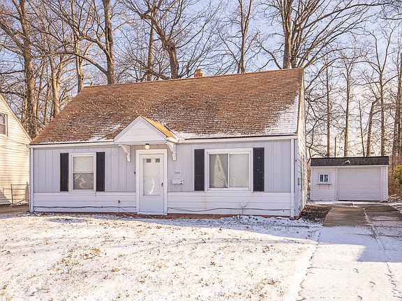 2nd image of 23322 Williams Ave