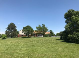 2632 S Essex Heights Rd, Halstead, KS 67056