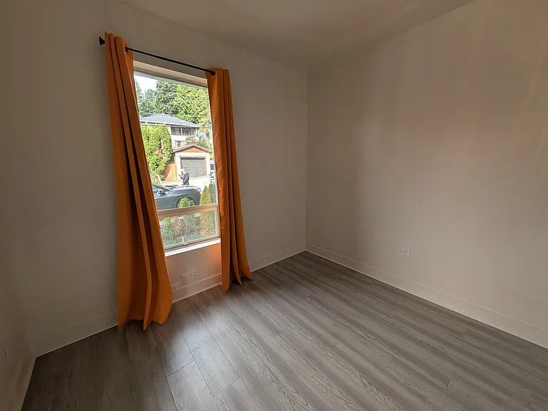 14842 Buena Vista Ave — Photo 5