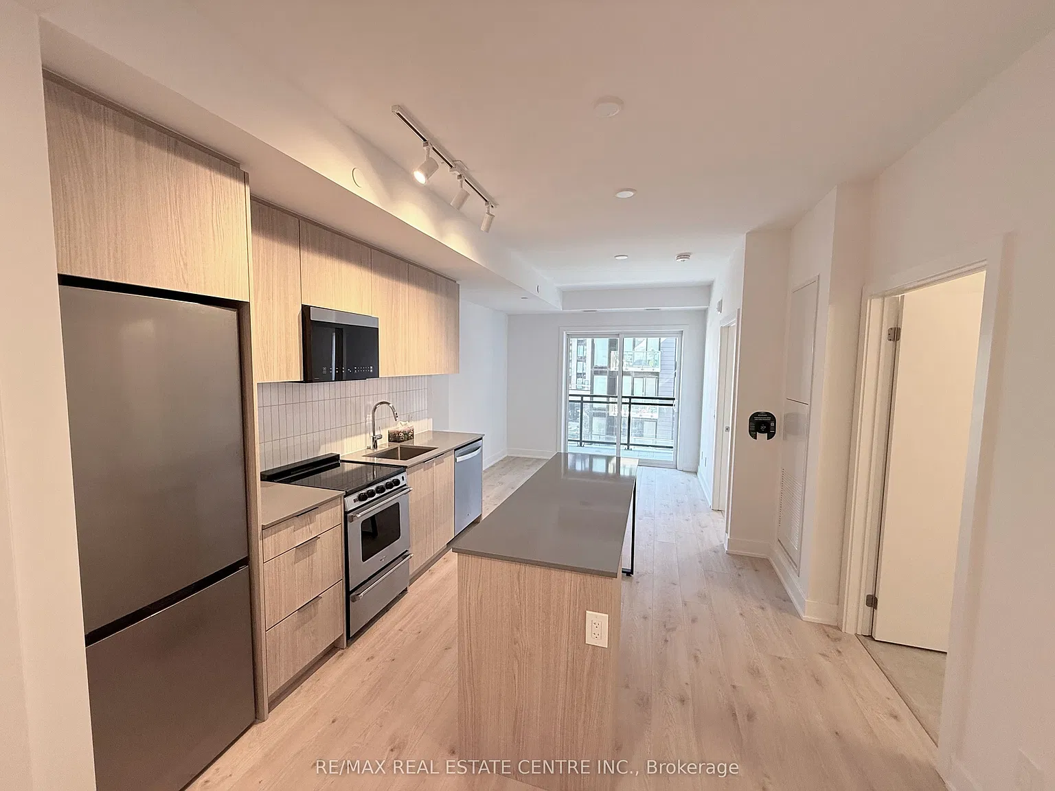 2 bed, $2,150 — Photo 4