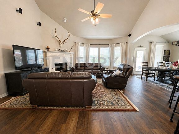 5th image of 233 Mitchell Blvd