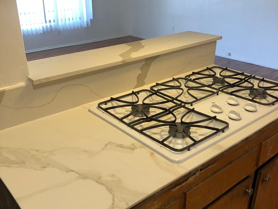 1st image of 6320 Whitsett Ave #12