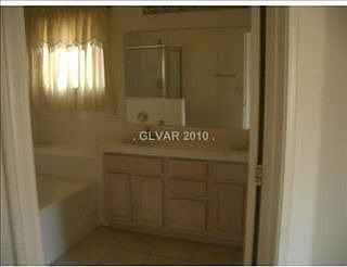 4th image of 5856 Sunny Orchard Ln