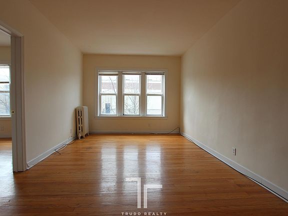 2nd image of 4811 N Wolcott Ave APT 01B