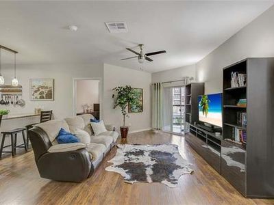 1100 W Trinity Mills Rd APT 2012, Carrollton, TX, 75006