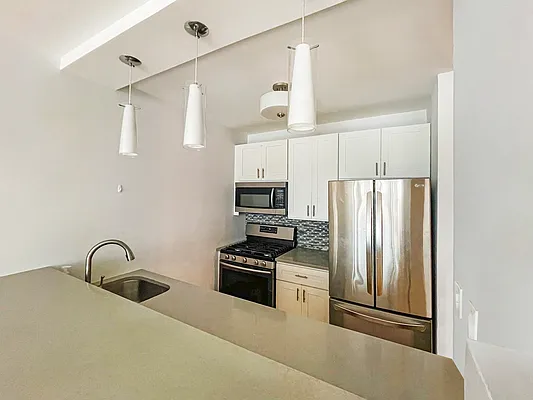 Rented by Fact Real Estate LLC | media 10