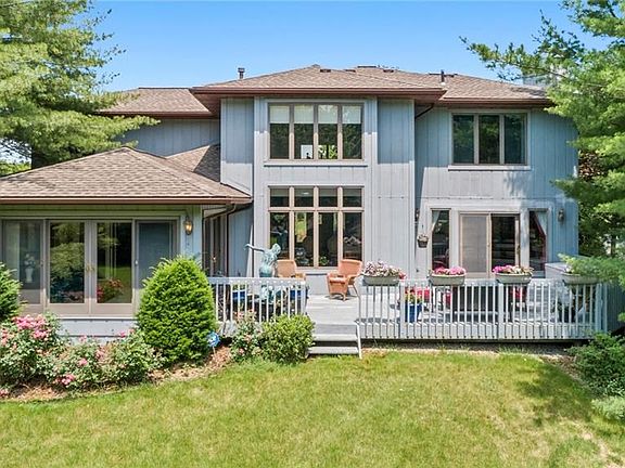 3rd image of 1116 Aberdeen Cir