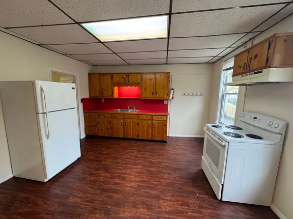 45 Main Street, 45 Main St #3, Enfield, NH 03748