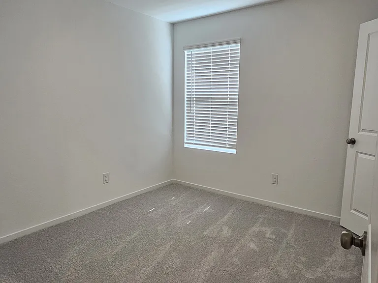 1600 Baron Ln — Photo 12