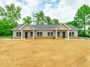 4718 Metro Park Ln, Hixson, TN 37343