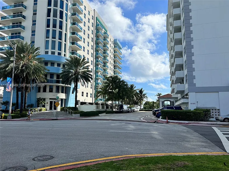 9172 Collins Ave #305 — Photo 37